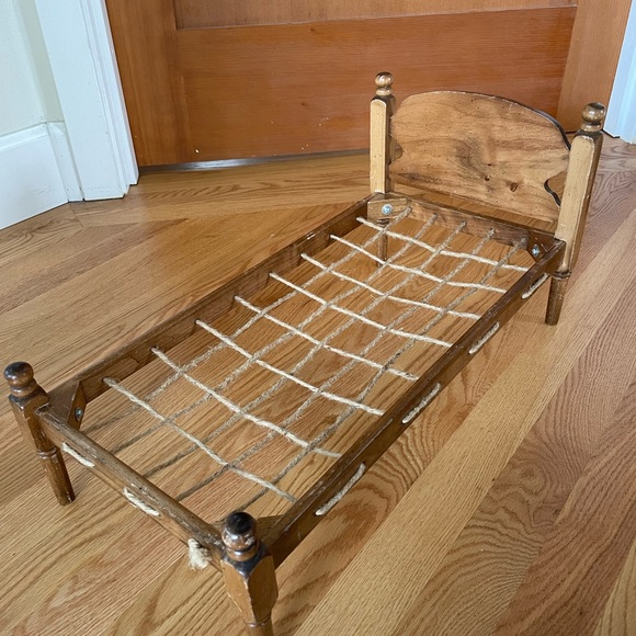 Vintage Pleasant Company - 1994 - Addy’s Bed - Picture 6 of 10